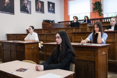 (+ВИДЕО) Сдача ЕГЭ в городах России